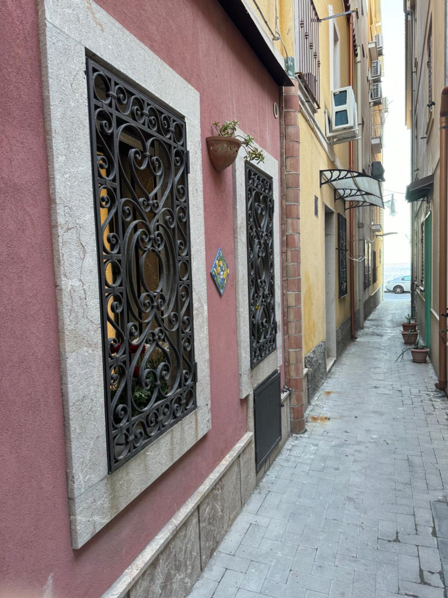 Taormina The Dormouse Villa มาซเซโอ ภายนอก รูปภาพ